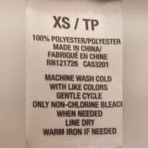 AÉROPOSTALE Navy Floral Blouse - Picture 5 of 5